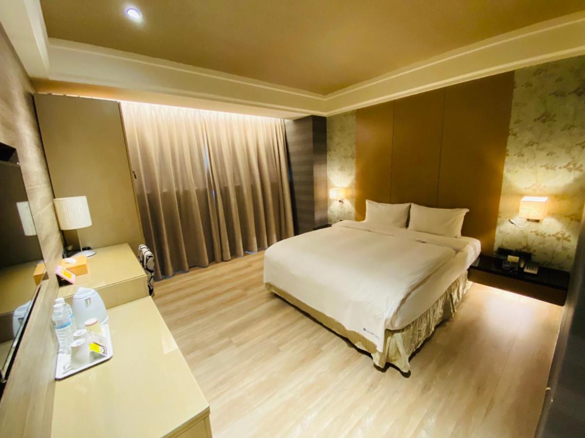Dlinn Hotel Taichung Extérieur photo