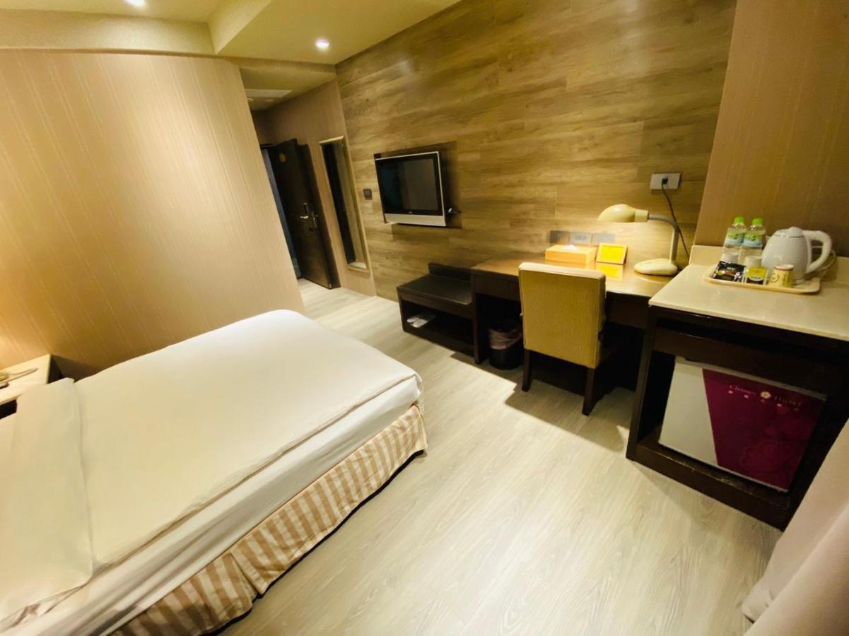Dlinn Hotel Taichung Extérieur photo