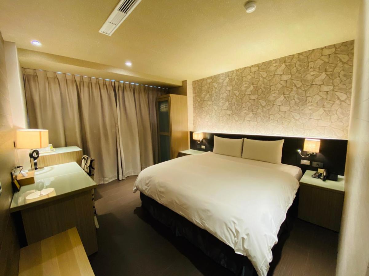 Dlinn Hotel Taichung Extérieur photo