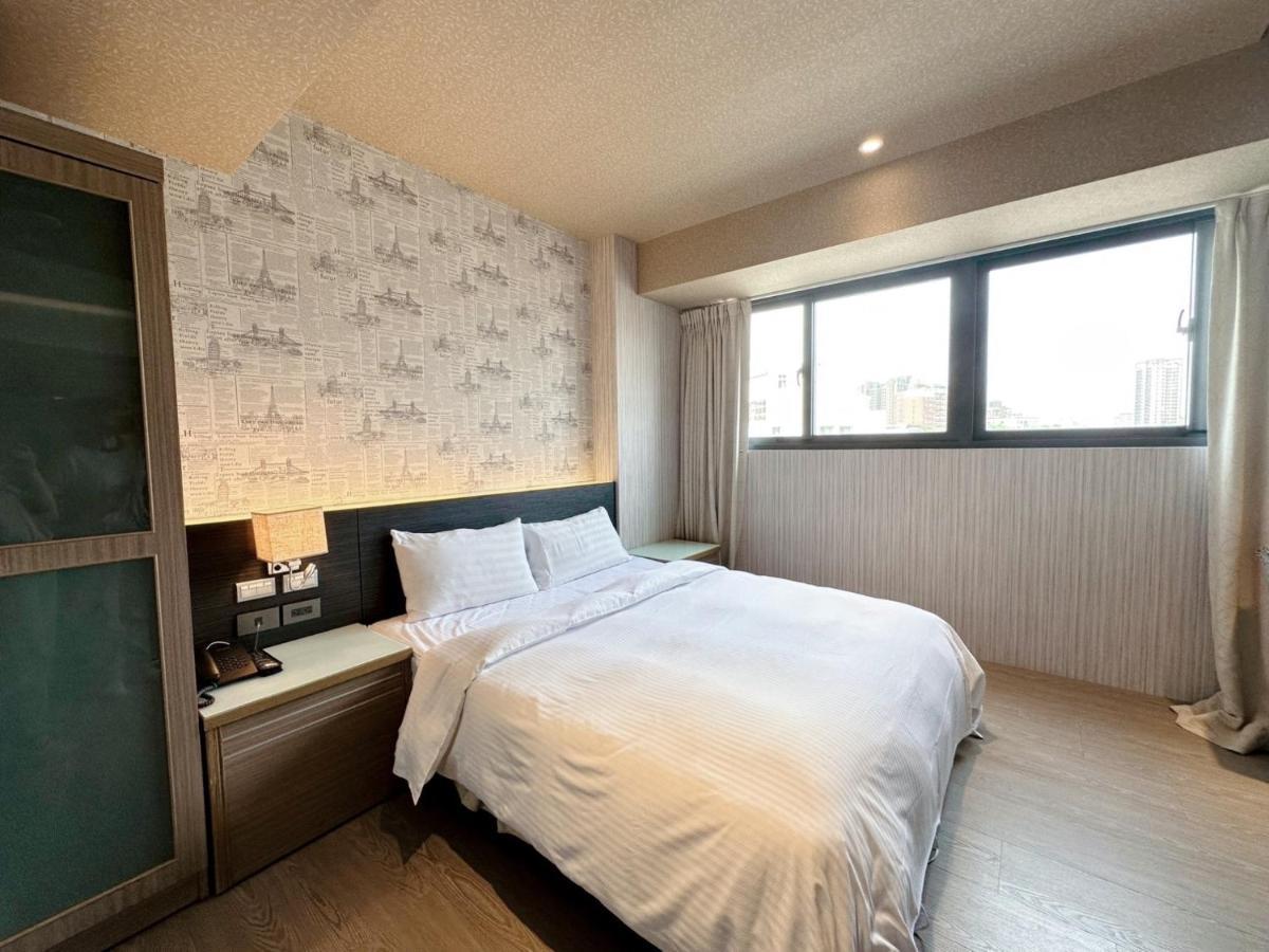 Dlinn Hotel Taichung Extérieur photo