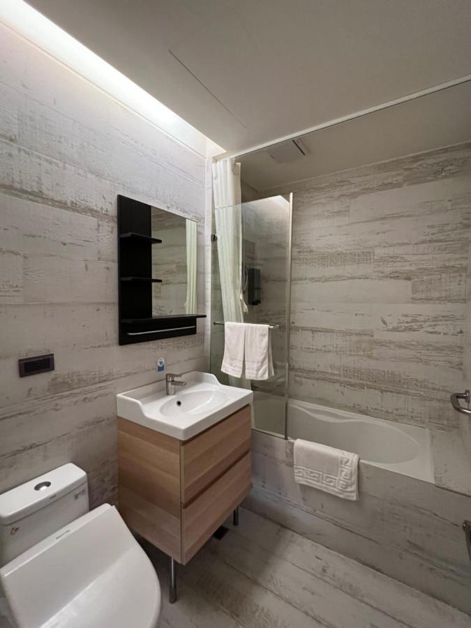 Dlinn Hotel Taichung Extérieur photo