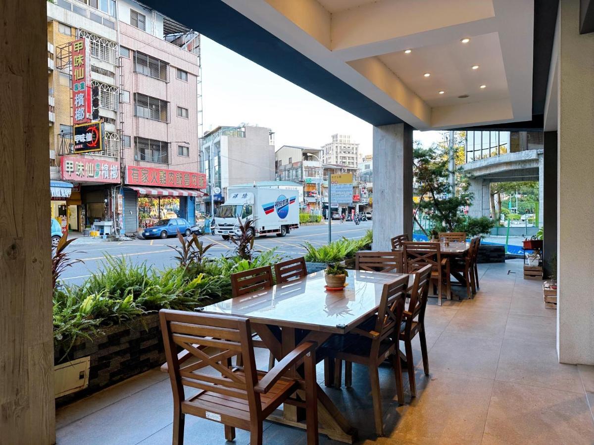 Dlinn Hotel Taichung Extérieur photo