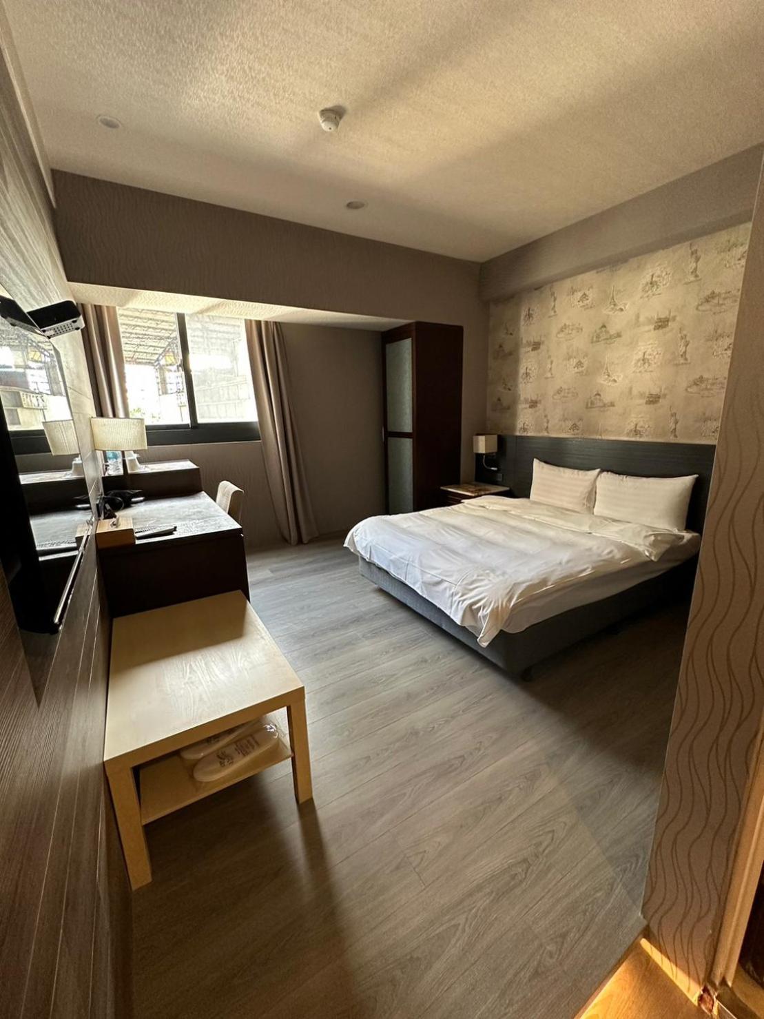 Dlinn Hotel Taichung Extérieur photo